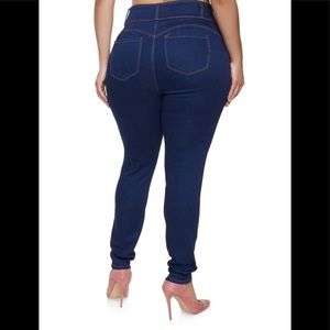 BWT Plus Size Wax Jeans 👖